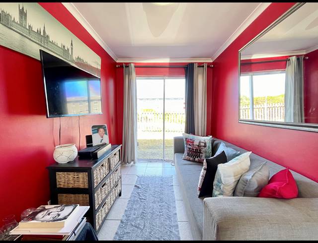1 BEDROOM APARTMENT TO LET IN MUIZENBERG